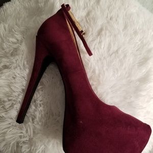 💣Burgundy Pumps
